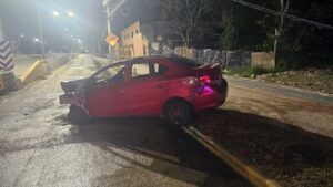 Accidente en bulevar Colosio de Cancún deja pérdidas materiales
